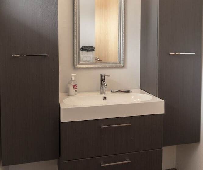 تختخواب و صبحانه Litlabýli Guesthouse