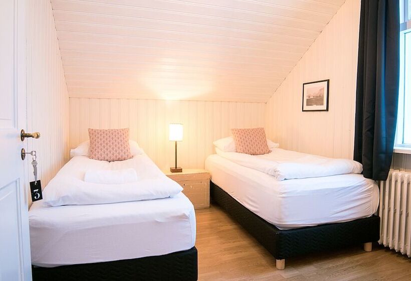 تختخواب و صبحانه Litlabýli Guesthouse