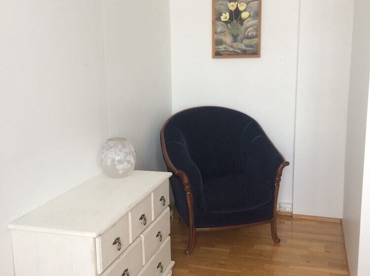 تختخواب و صبحانه Litlabýli Guesthouse