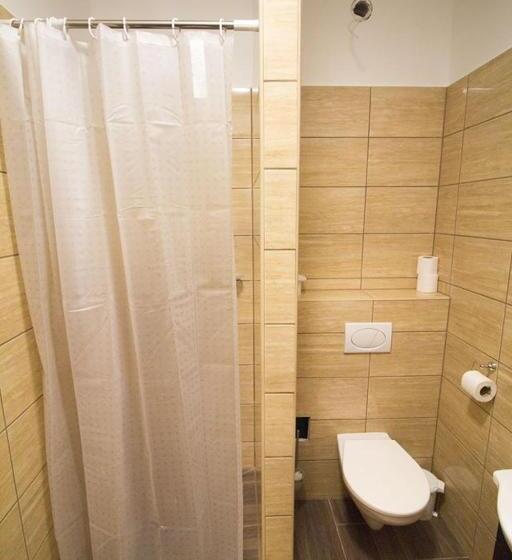 Bed and Breakfast M7 Galéria Panzió