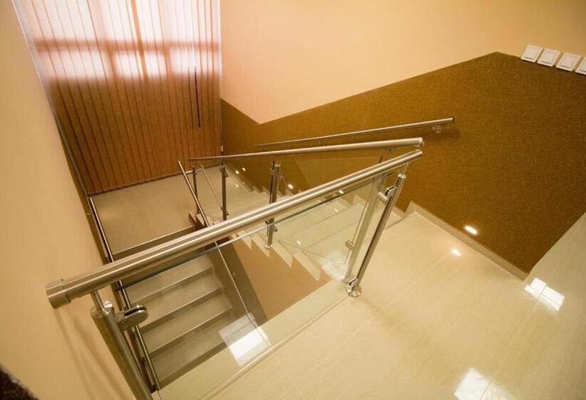 Bed and Breakfast M7 Galéria Panzió