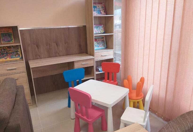 Bed and Breakfast M7 Galéria Panzió