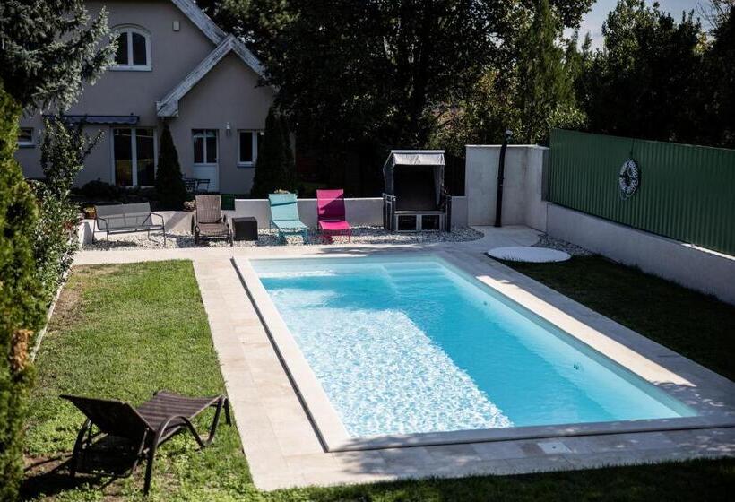 민박 Manor House Inn Csopak