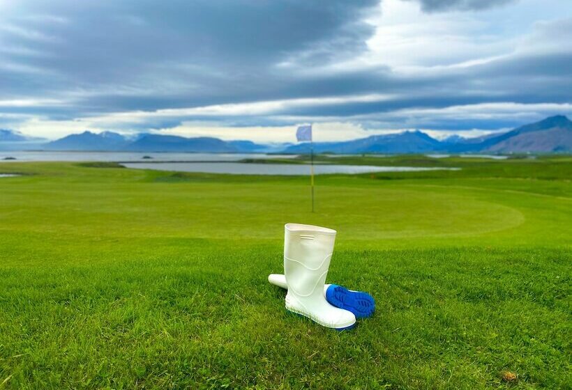 تختخواب و صبحانه Milk Factory