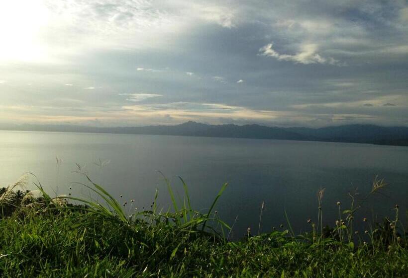 تختخواب و صبحانه Naveria Heights Lodge