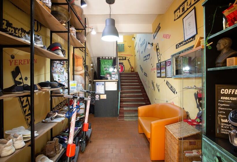 민박 Trinity Hostel