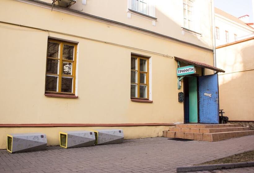 민박 Trinity Hostel