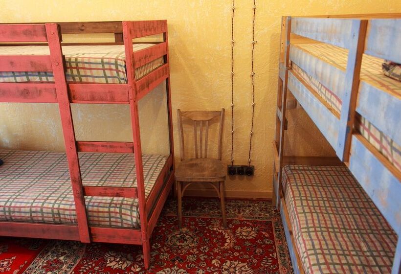 민박 Trinity Hostel