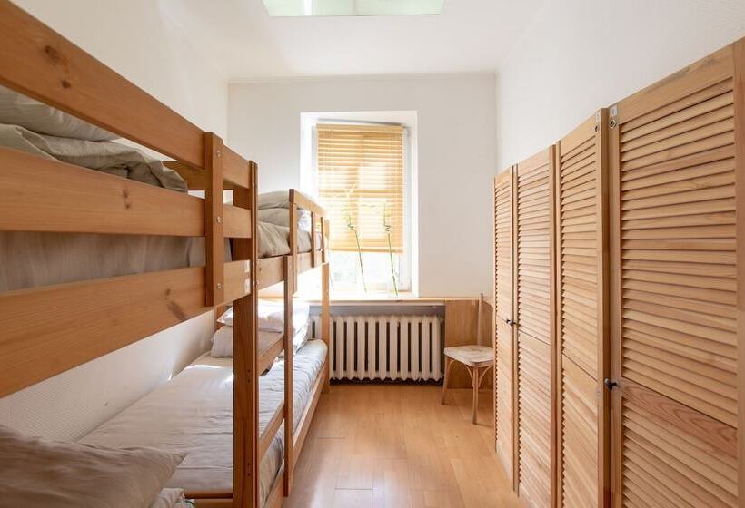 민박 Trinity Hostel