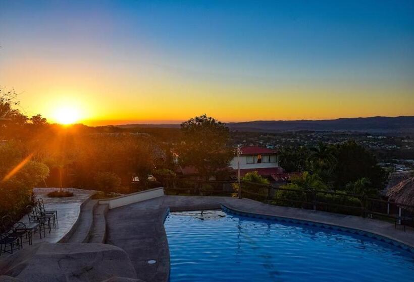 Cahal Pech Village Resort