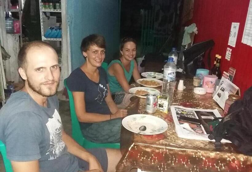 Casa Minha Backpackers Hostel