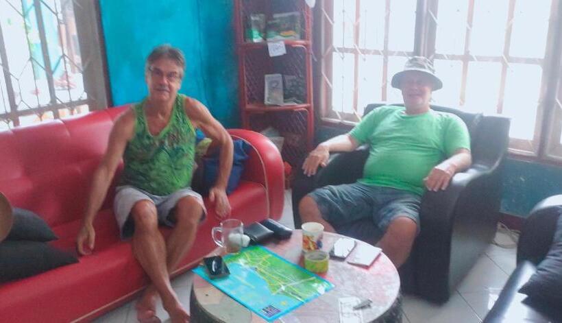 Casa Minha Backpackers Hostel