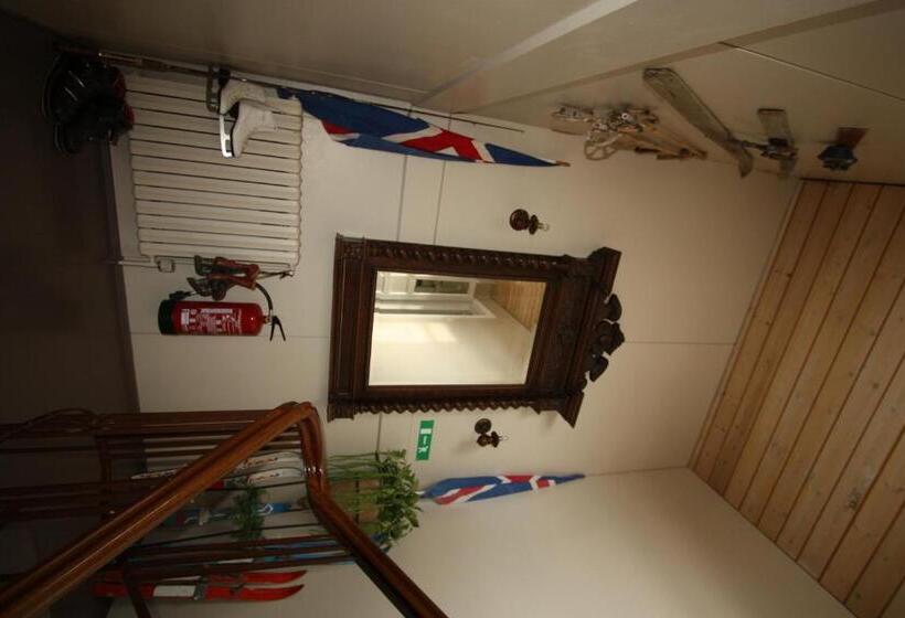 Dalvík Hostel Gimli