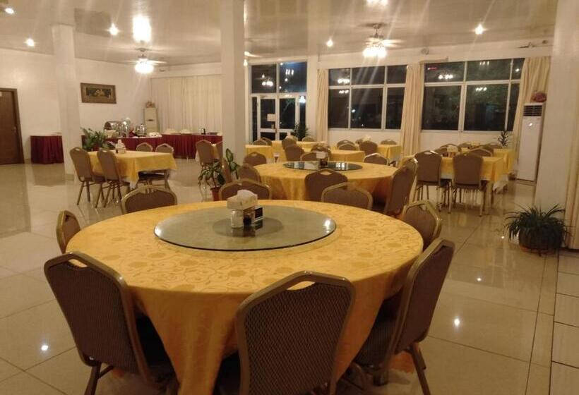 فندق Beach Garden