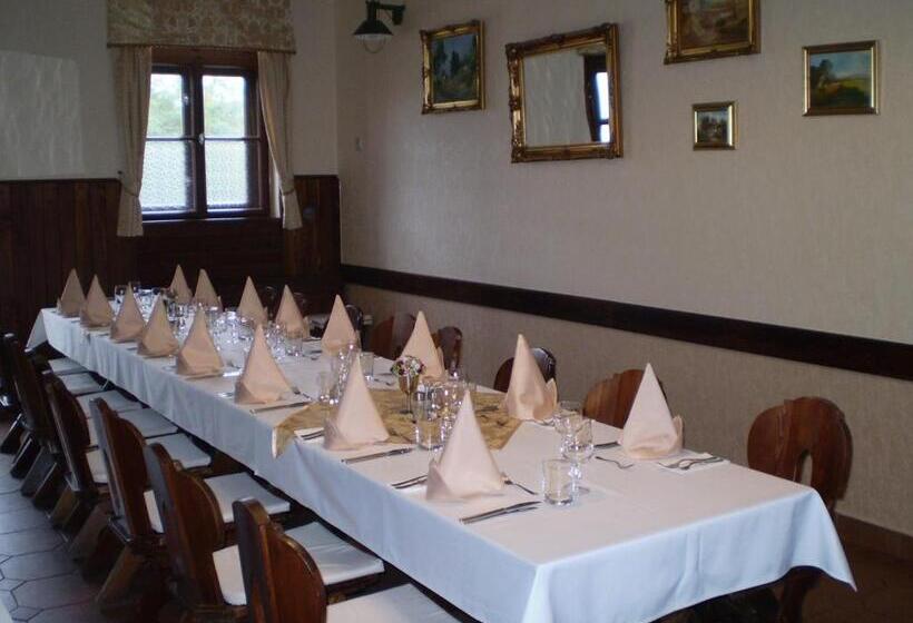 酒店 Berki Vendéglő és