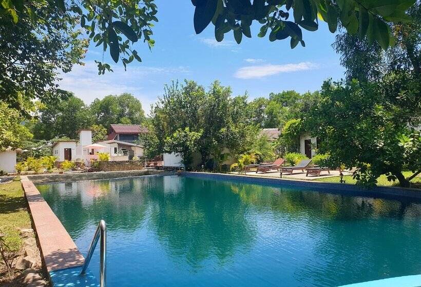 فندق Bohemiaz Resort And Spa Kampot