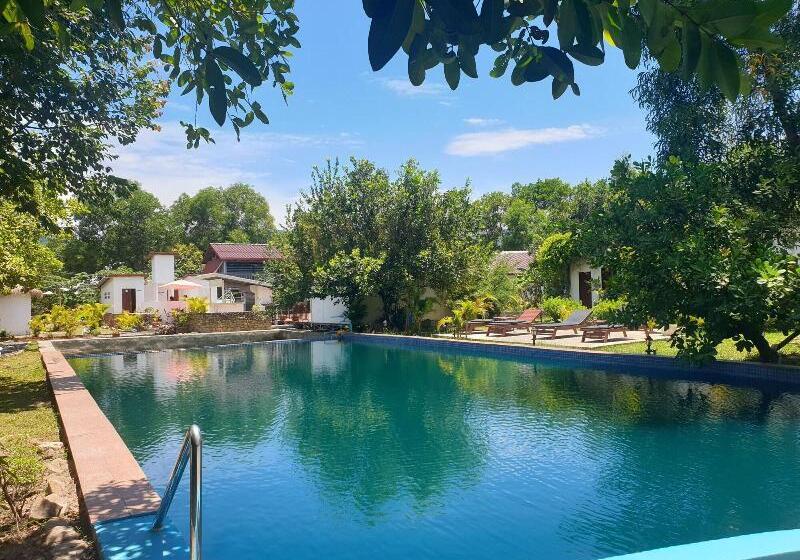 فندق Bohemiaz Resort And Spa Kampot