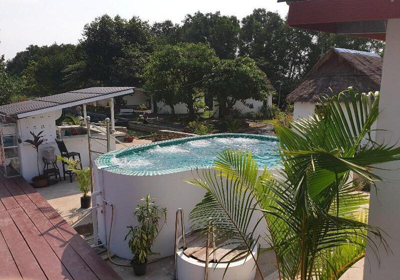 فندق Bohemiaz Resort And Spa Kampot