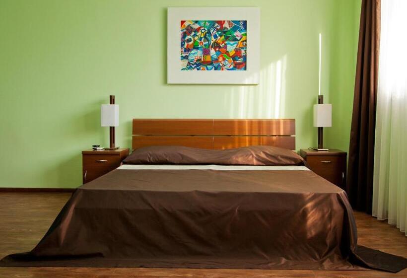 호텔 Hin Yerevantsi