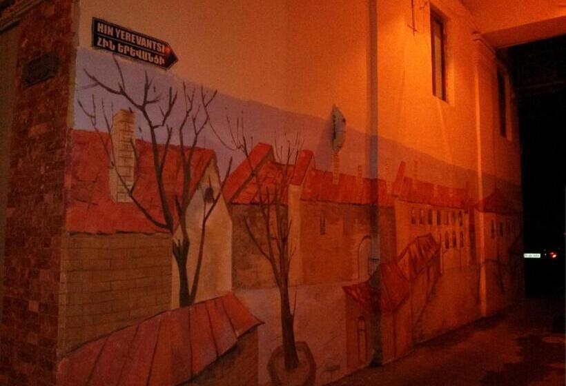 호텔 Hin Yerevantsi