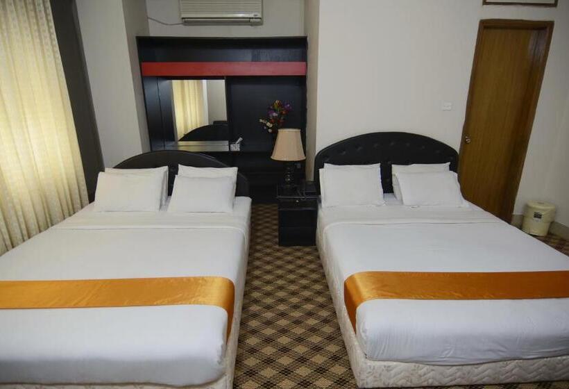 هتل Holiday Xpress