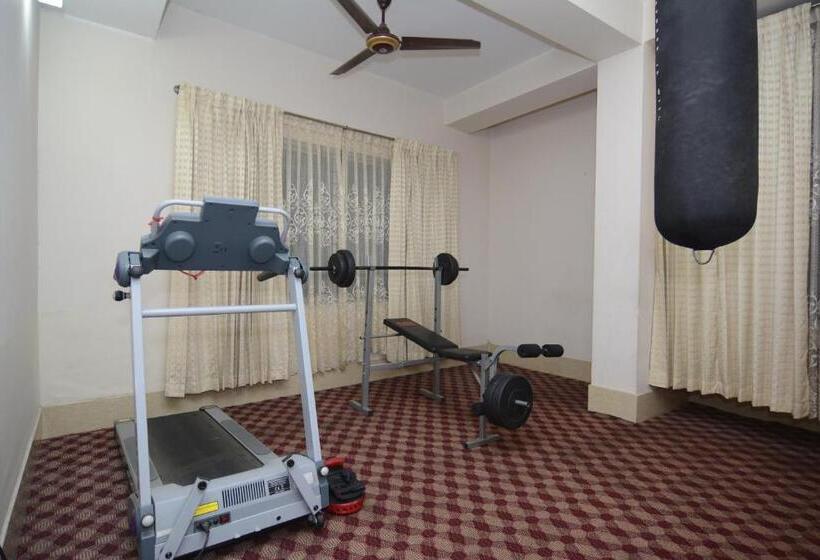 هتل Holiday Xpress