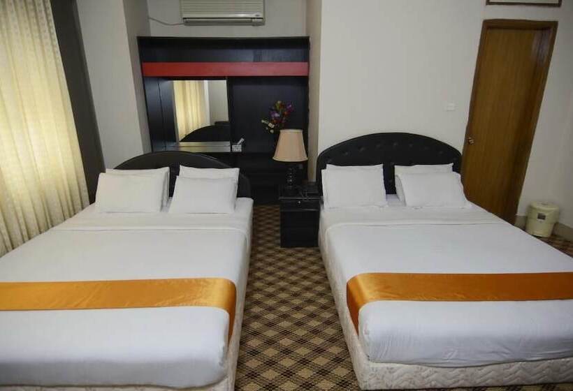 هتل Holiday Xpress