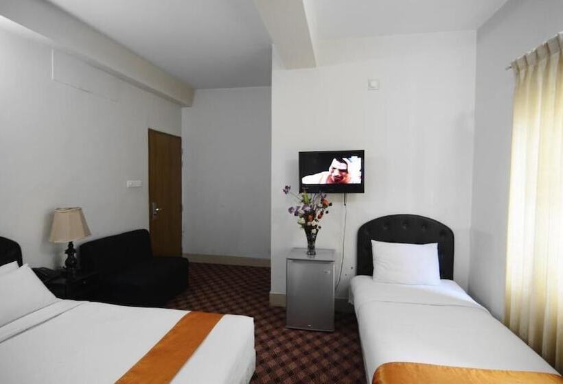 هتل Holiday Xpress