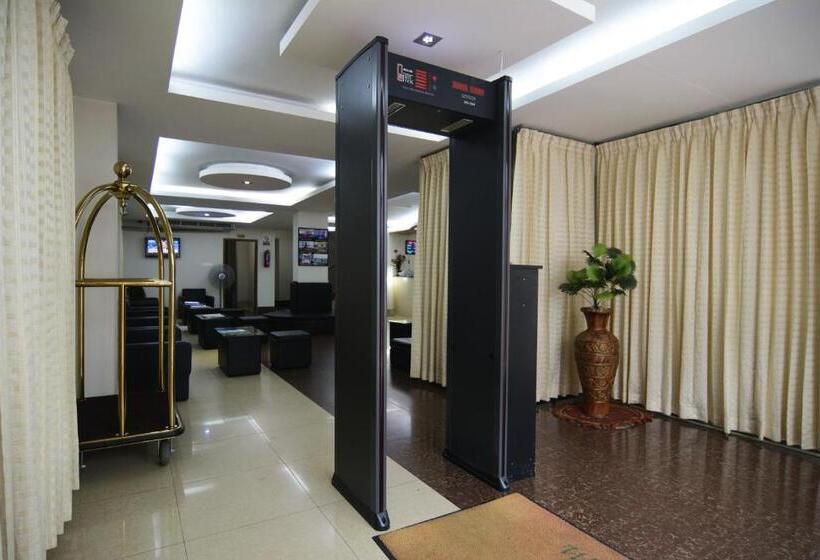 هتل Holiday Xpress