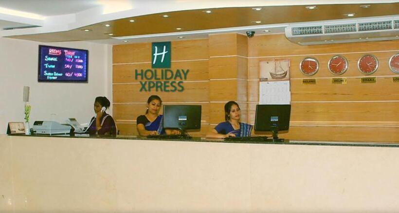 هتل Holiday Xpress