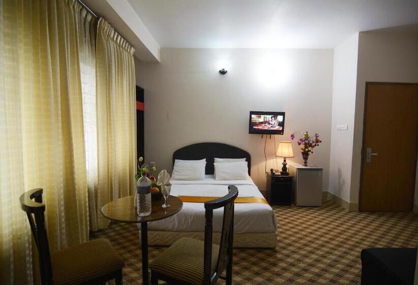 هتل Holiday Xpress