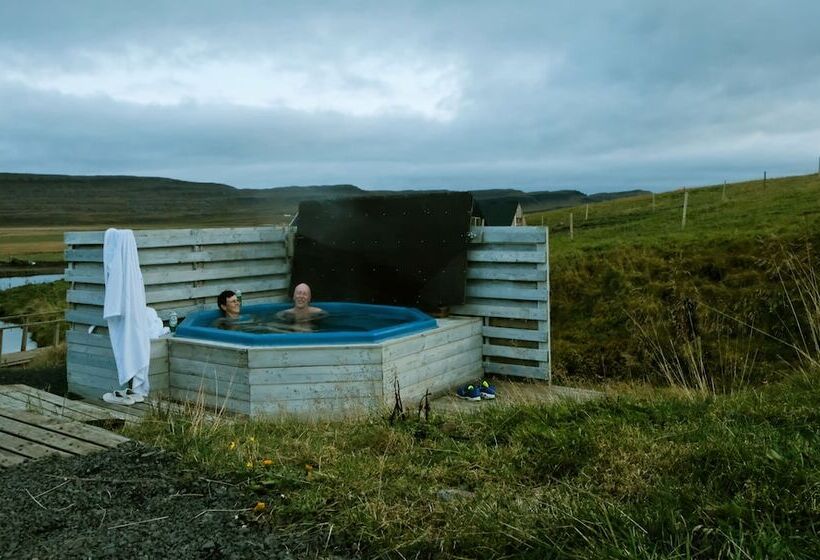 هتل Hraunsnef Country