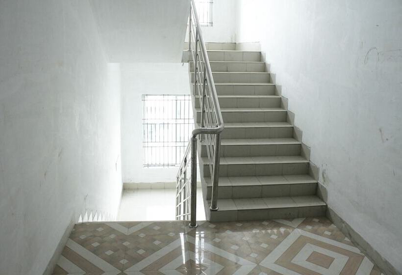 هتل Hyperion Sea World