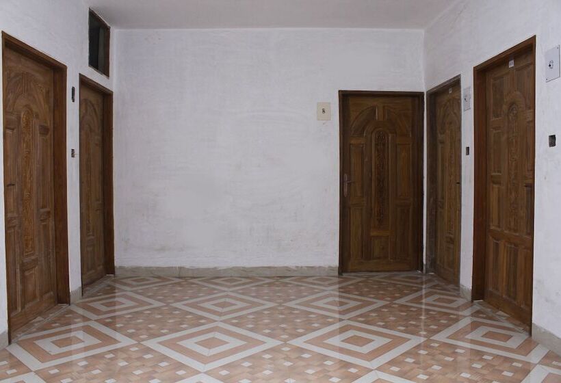 هتل Hyperion Sea World