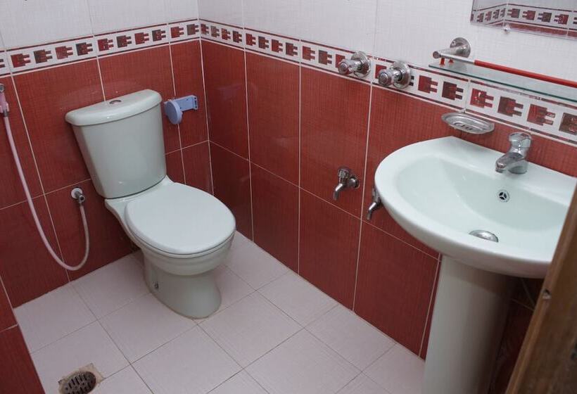 هتل Hyperion Sea World