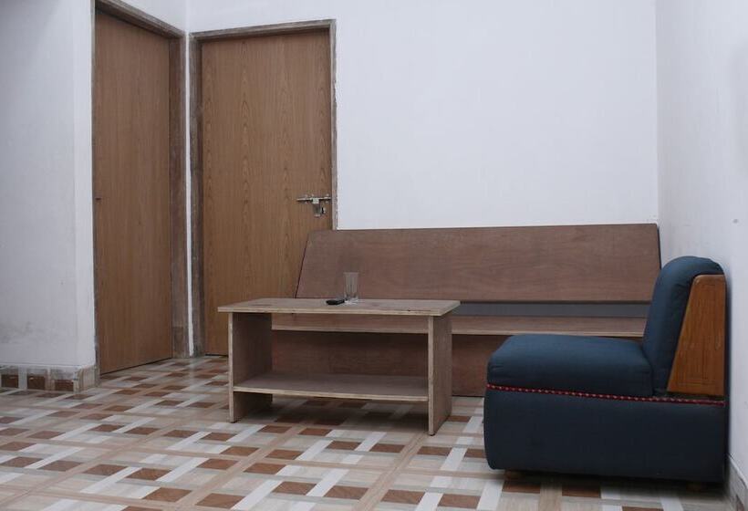 هتل Hyperion Sea World