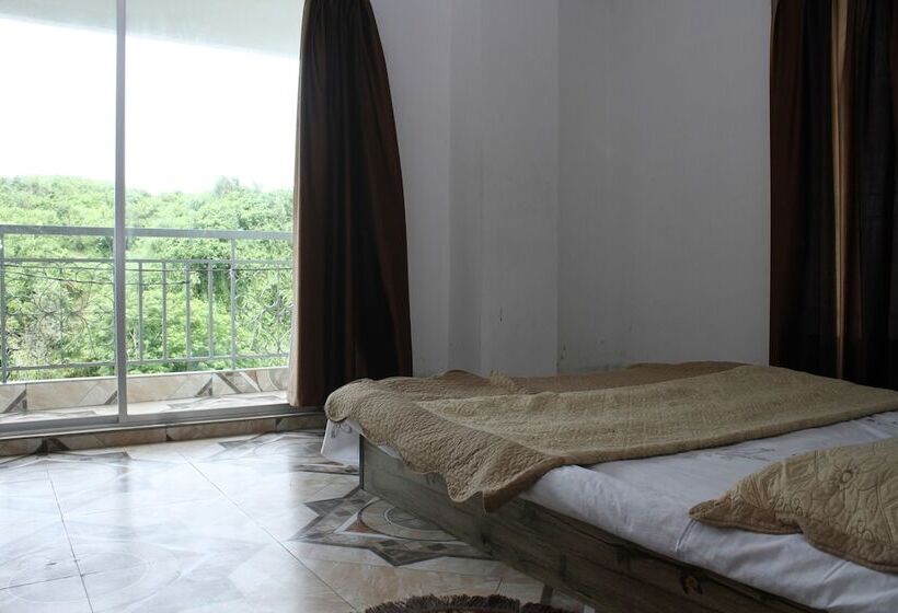 هتل Hyperion Sea World