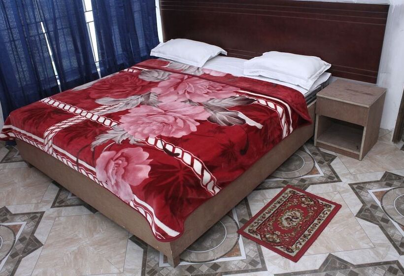 هتل Hyperion Sea World