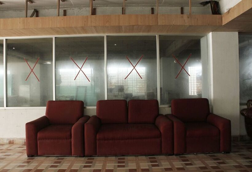 هتل Hyperion Sea World