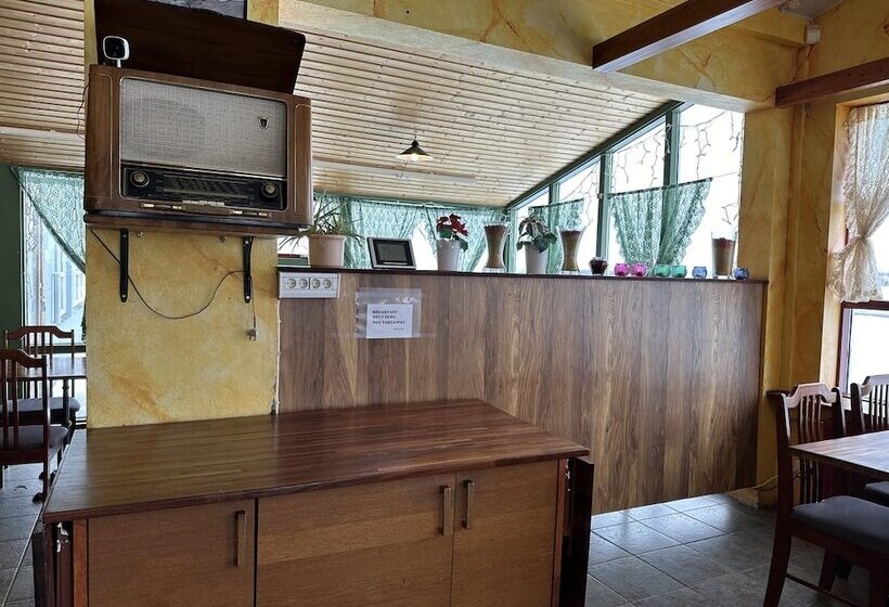 هتل Kanslarinn Hella