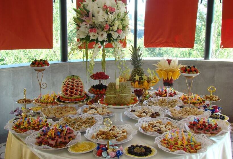 호텔 Nor Dzoraberd