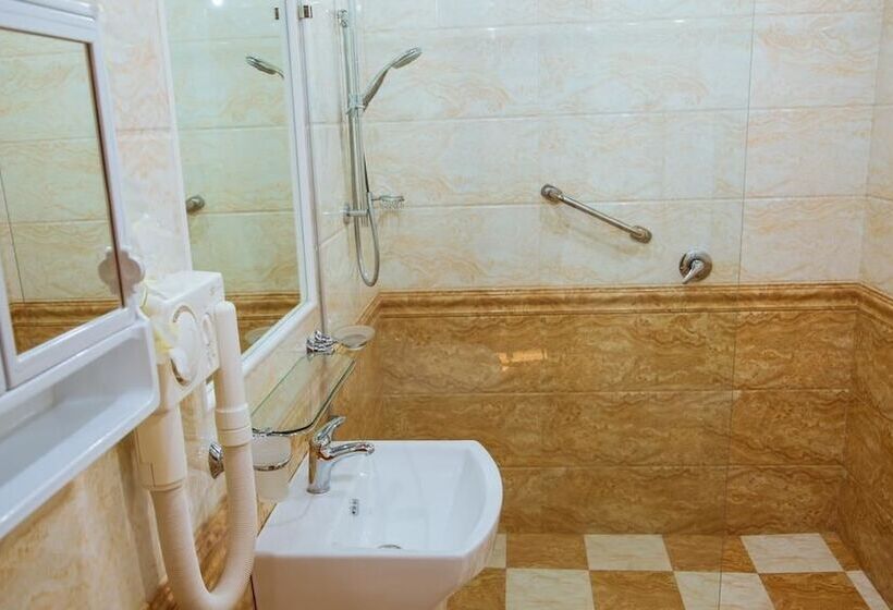 호텔 Nor Dzoraberd