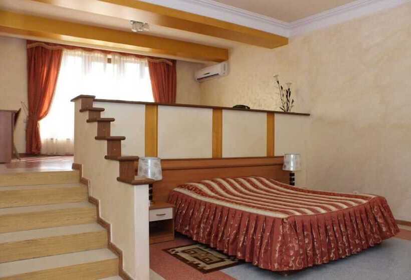 호텔 Nor Dzoraberd