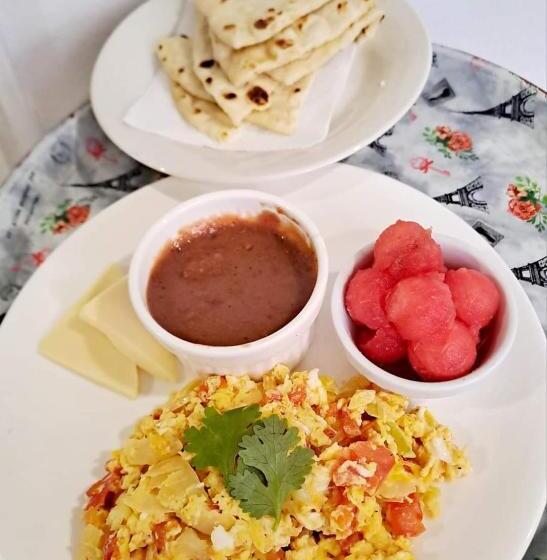 בית מלון כפרי Saint Charles Inn, Belize Central America