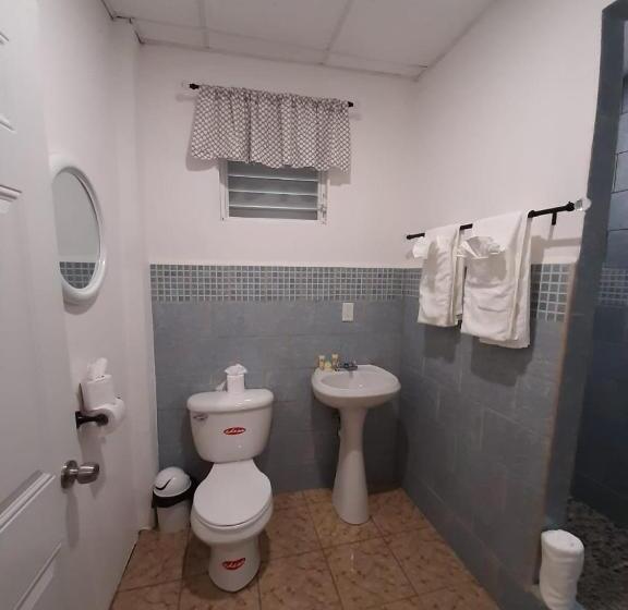 בית מלון כפרי Saint Charles Inn, Belize Central America