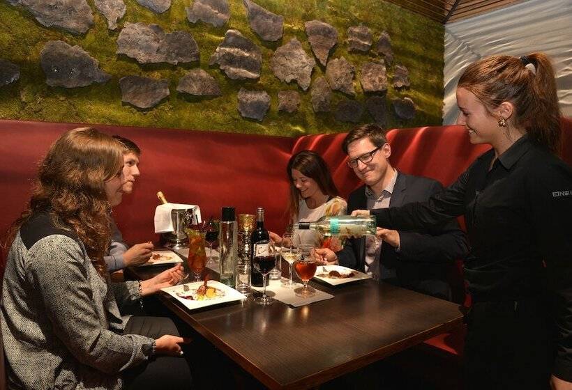 هتل Vestmannaeyjar