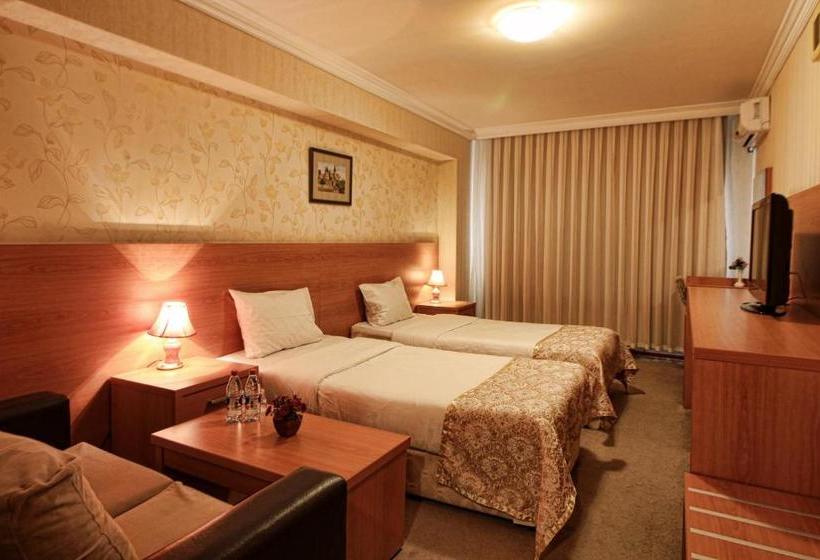 هتل Tourist  Baku