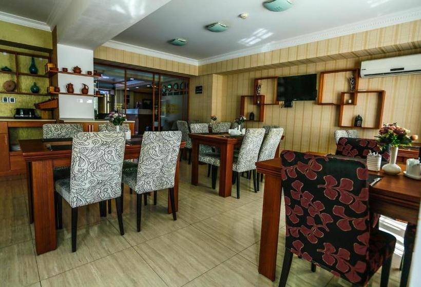 هتل Tourist  Baku