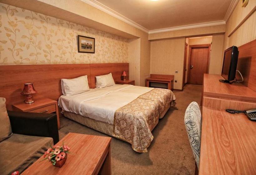 هتل Tourist  Baku