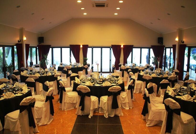 Mana Island Resort & Spa   Fiji